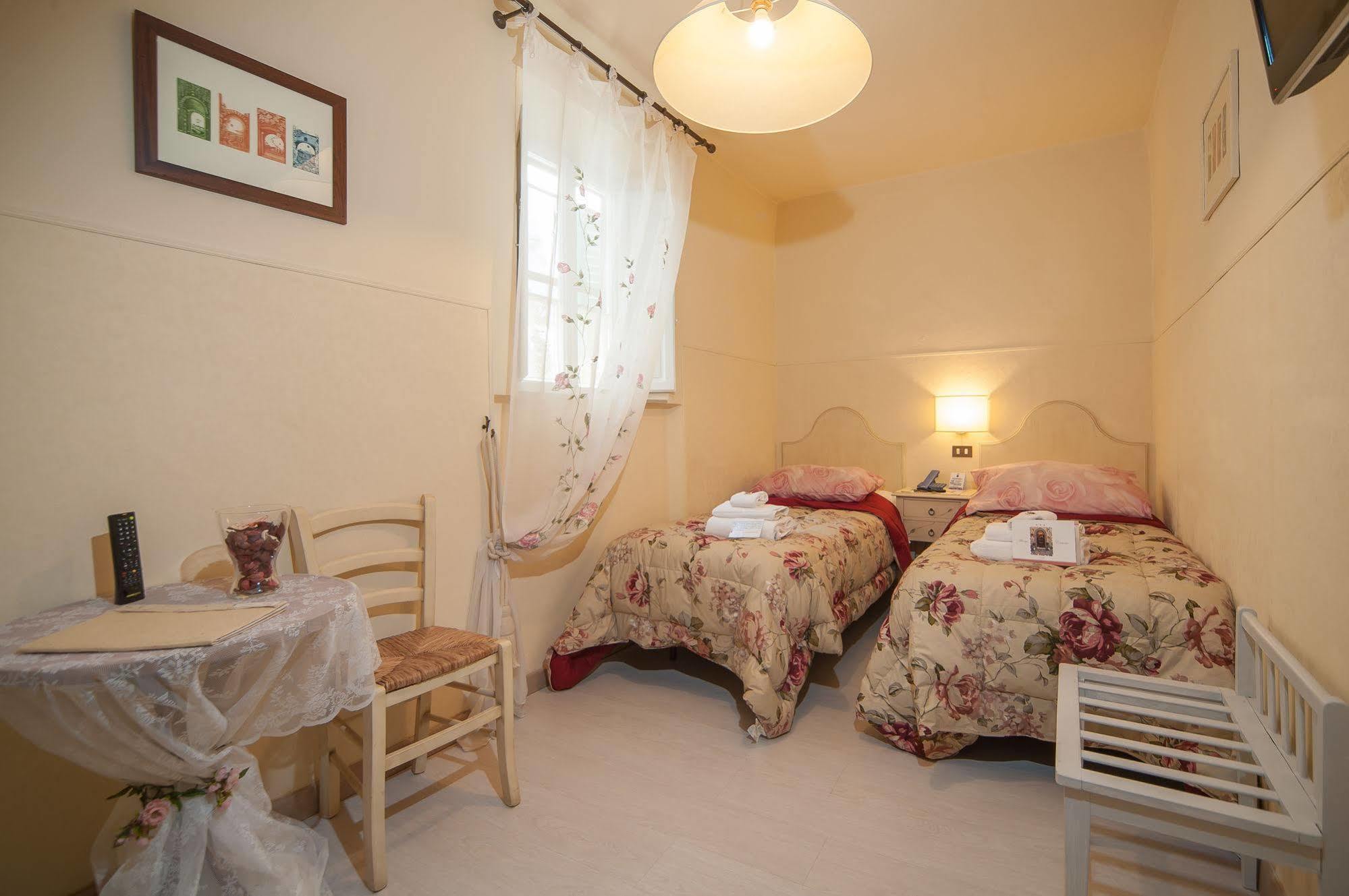 Hotel Etruria 3*